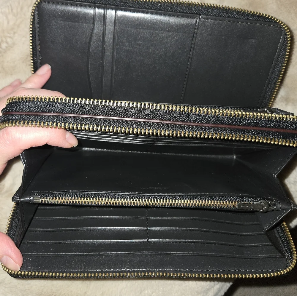 NWOT Coach Black Vintage Huge Leather Men's Zip Wallet
